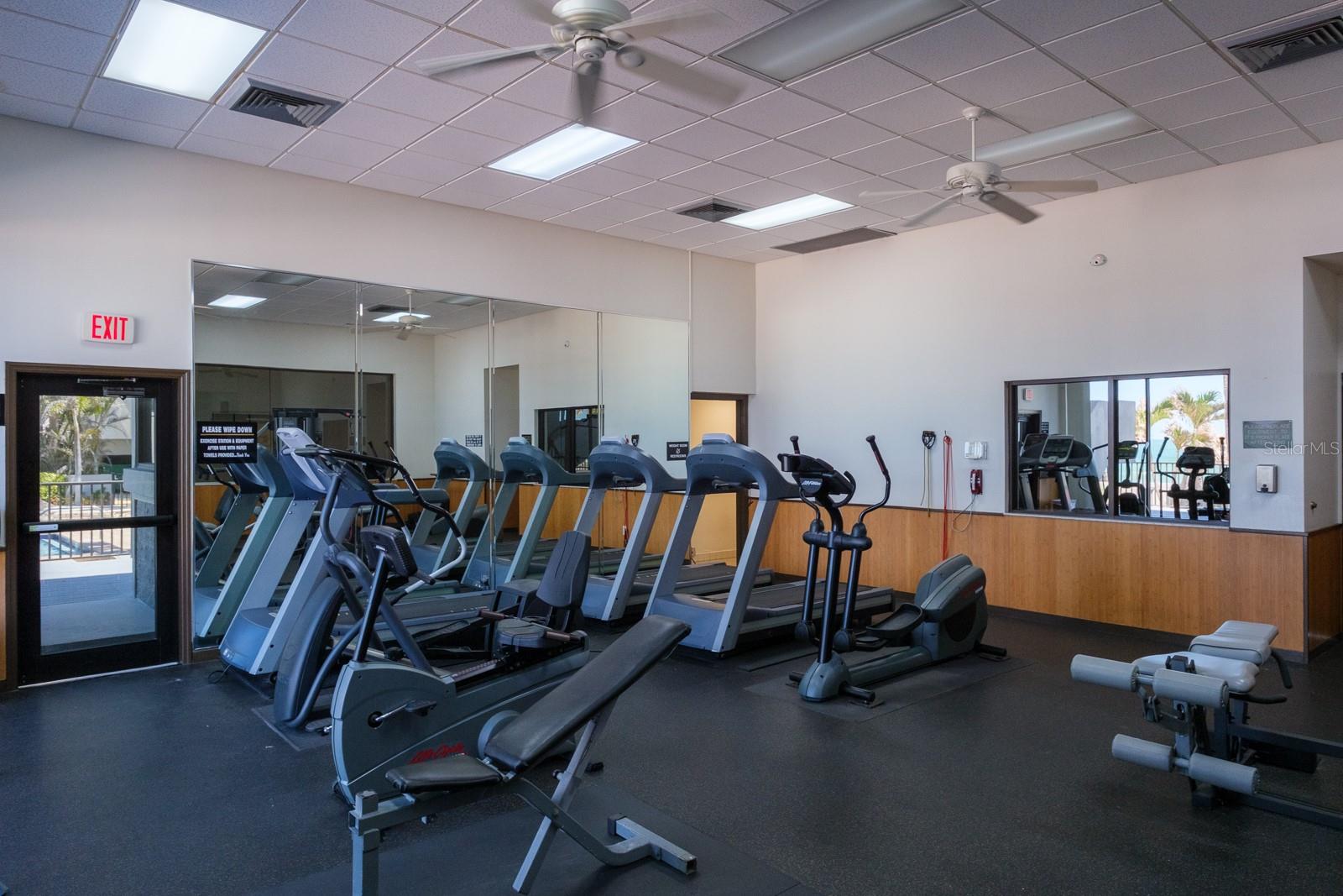 Image 45 of 51 For 1600 Gulf Boulevard 1112