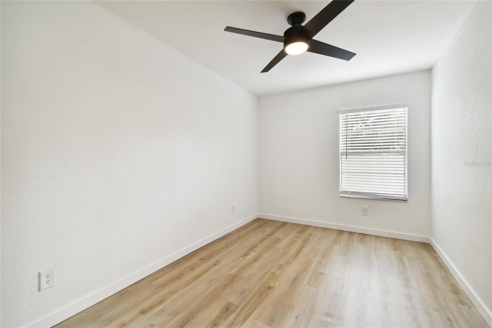 Image 11 of 20 For 5440 Macdill Avenue 1e