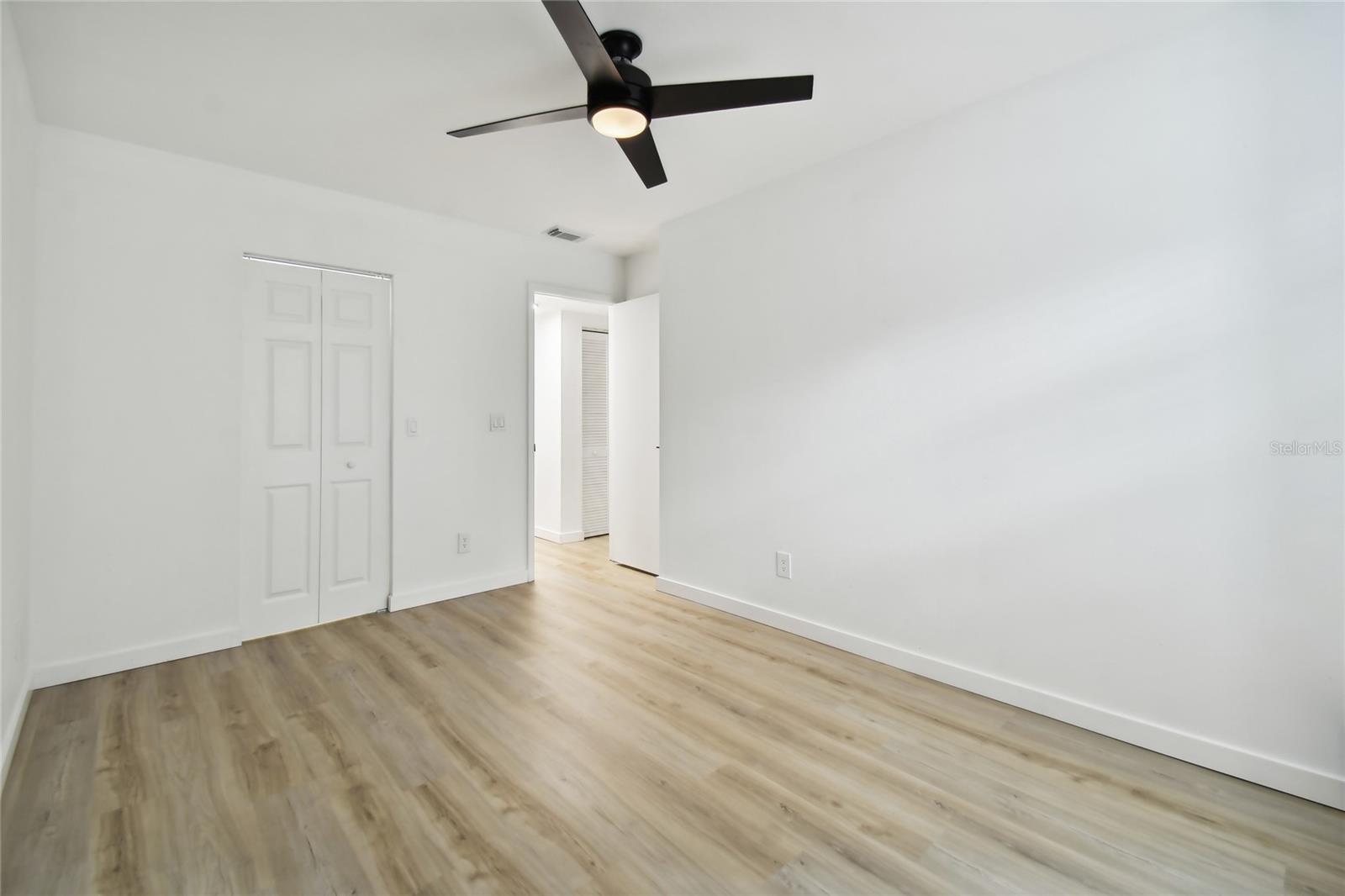 Image 8 of 20 For 5440 Macdill Avenue 1e