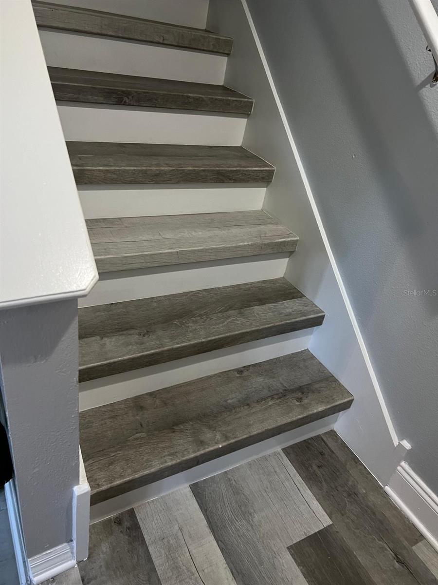 Image 11 of 28 For 8423 Edgewater Place Boulevard