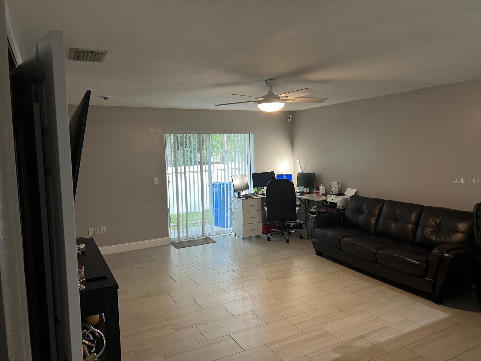 Image 8 of 28 For 8423 Edgewater Place Boulevard