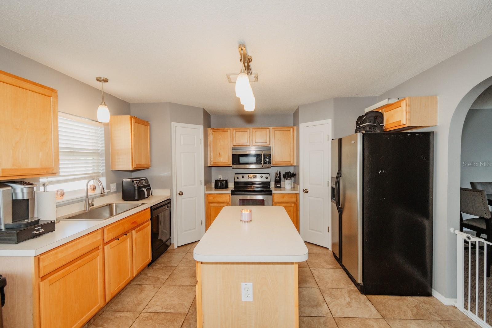 Image 12 of 49 For 1808 Ashton Drive E
