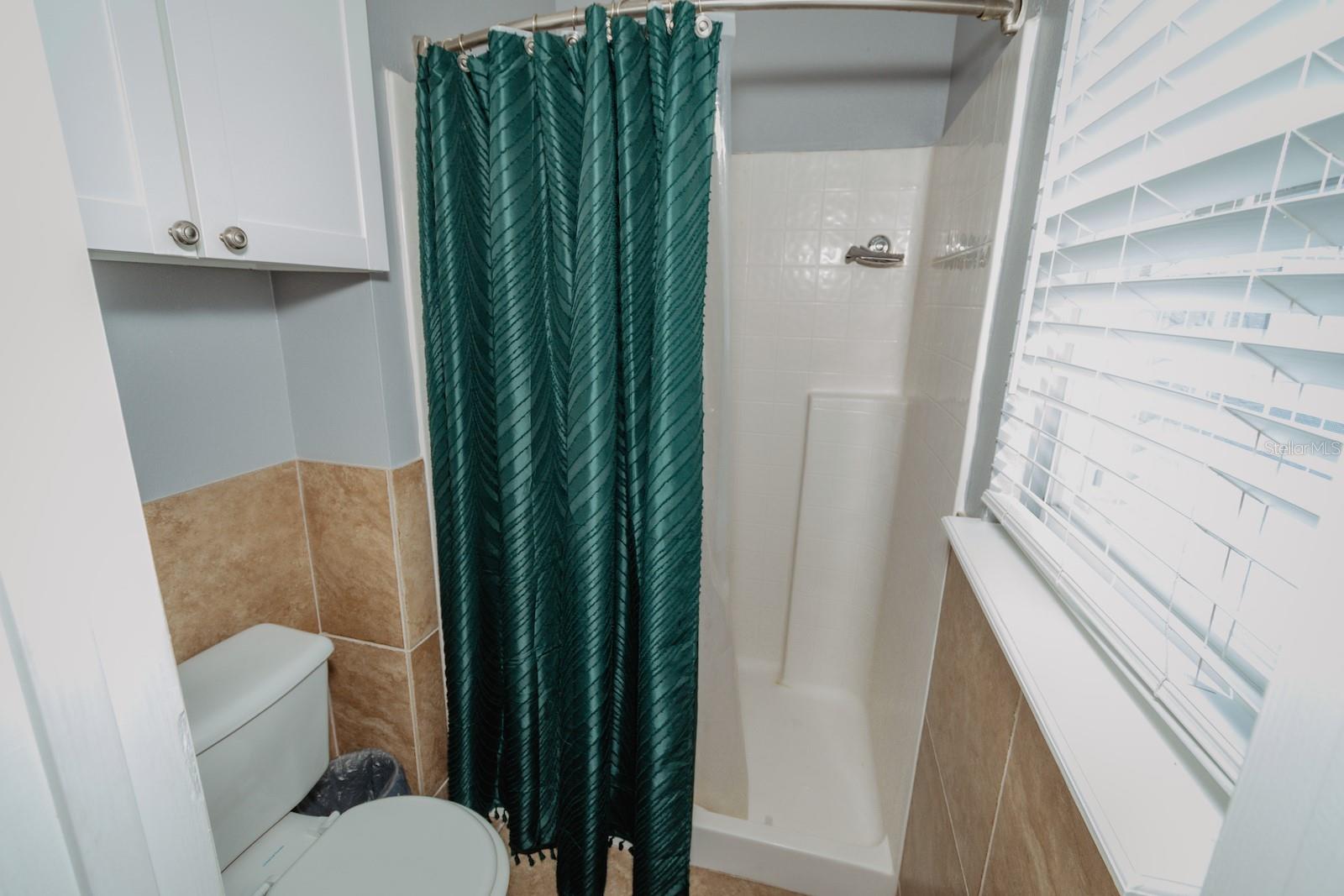 Image 14 of 49 For 1808 Ashton Drive E