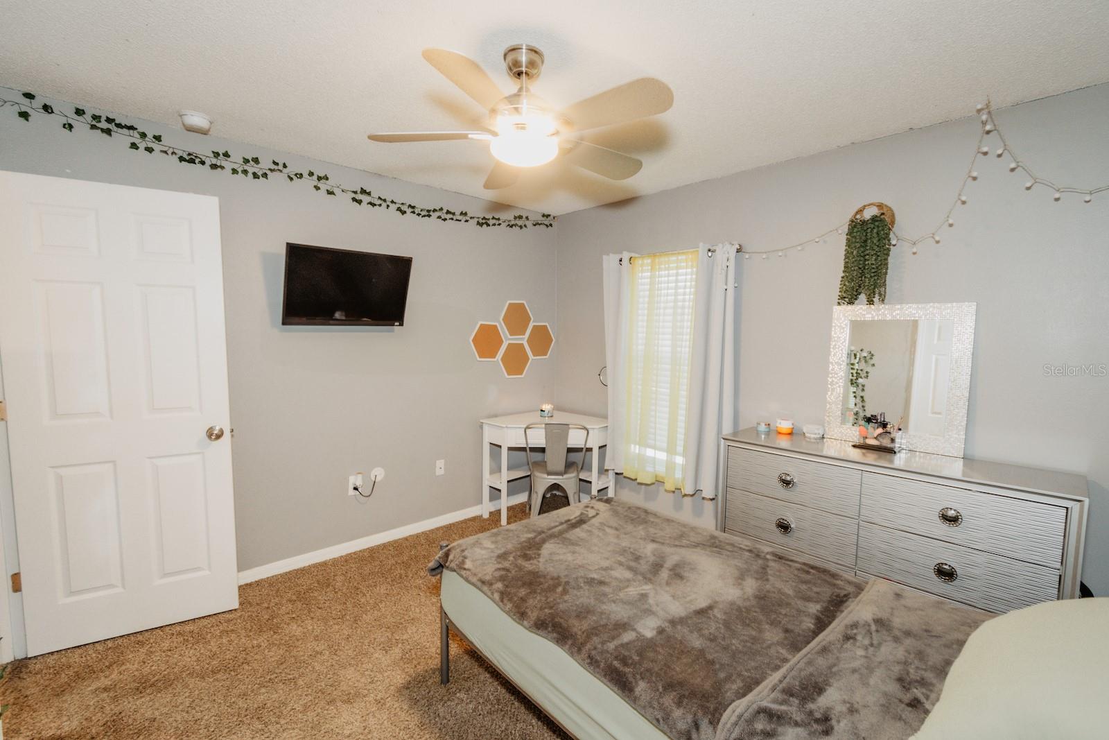 Image 33 of 49 For 1808 Ashton Drive E