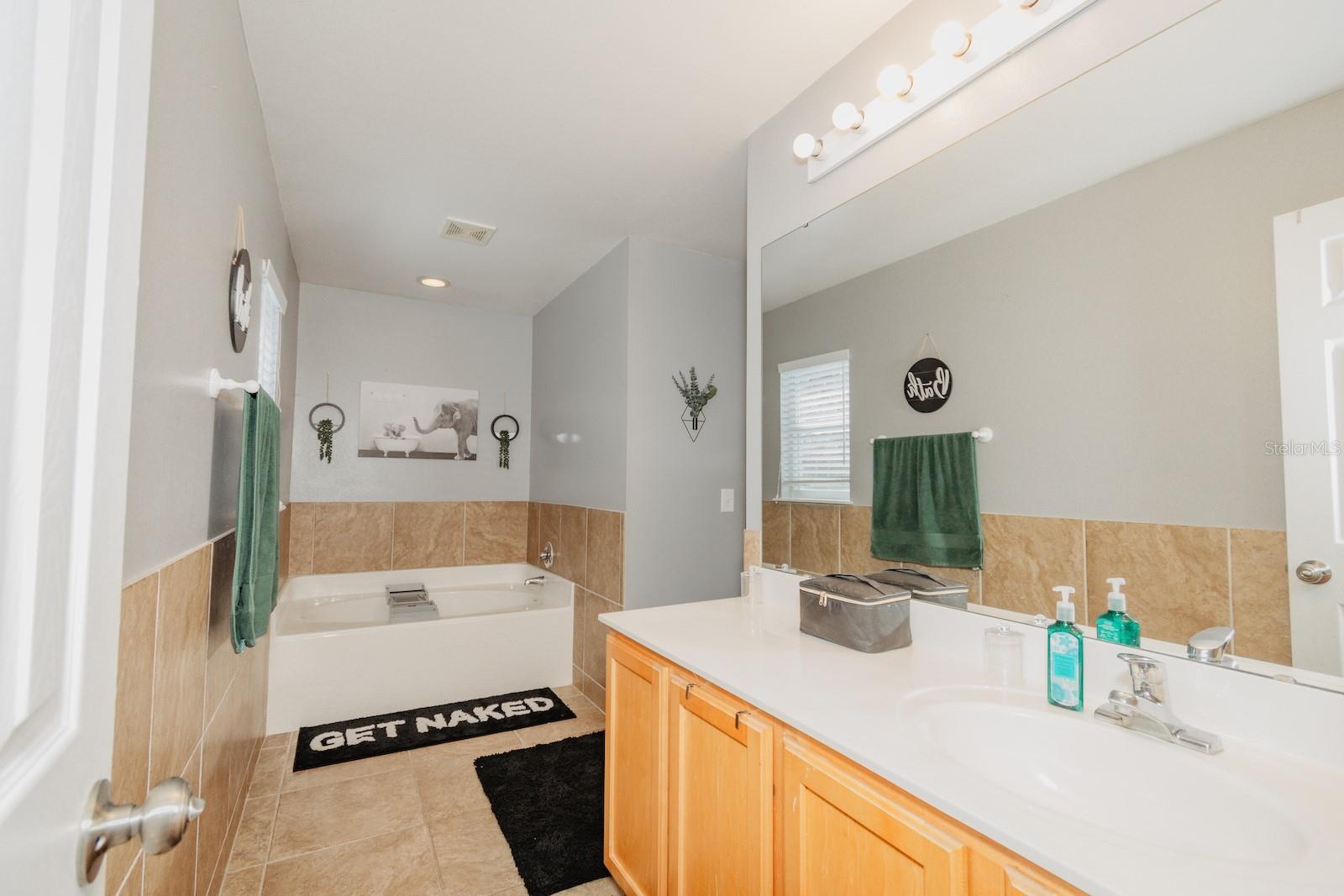 Image 45 of 49 For 1808 Ashton Drive E