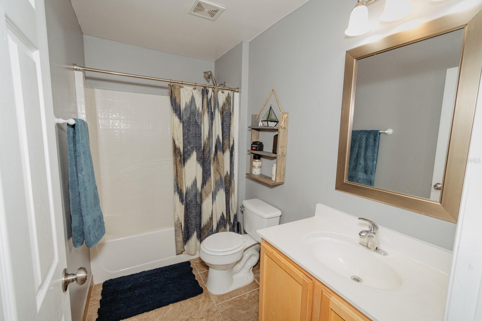 Image 7 of 49 For 1808 Ashton Drive E