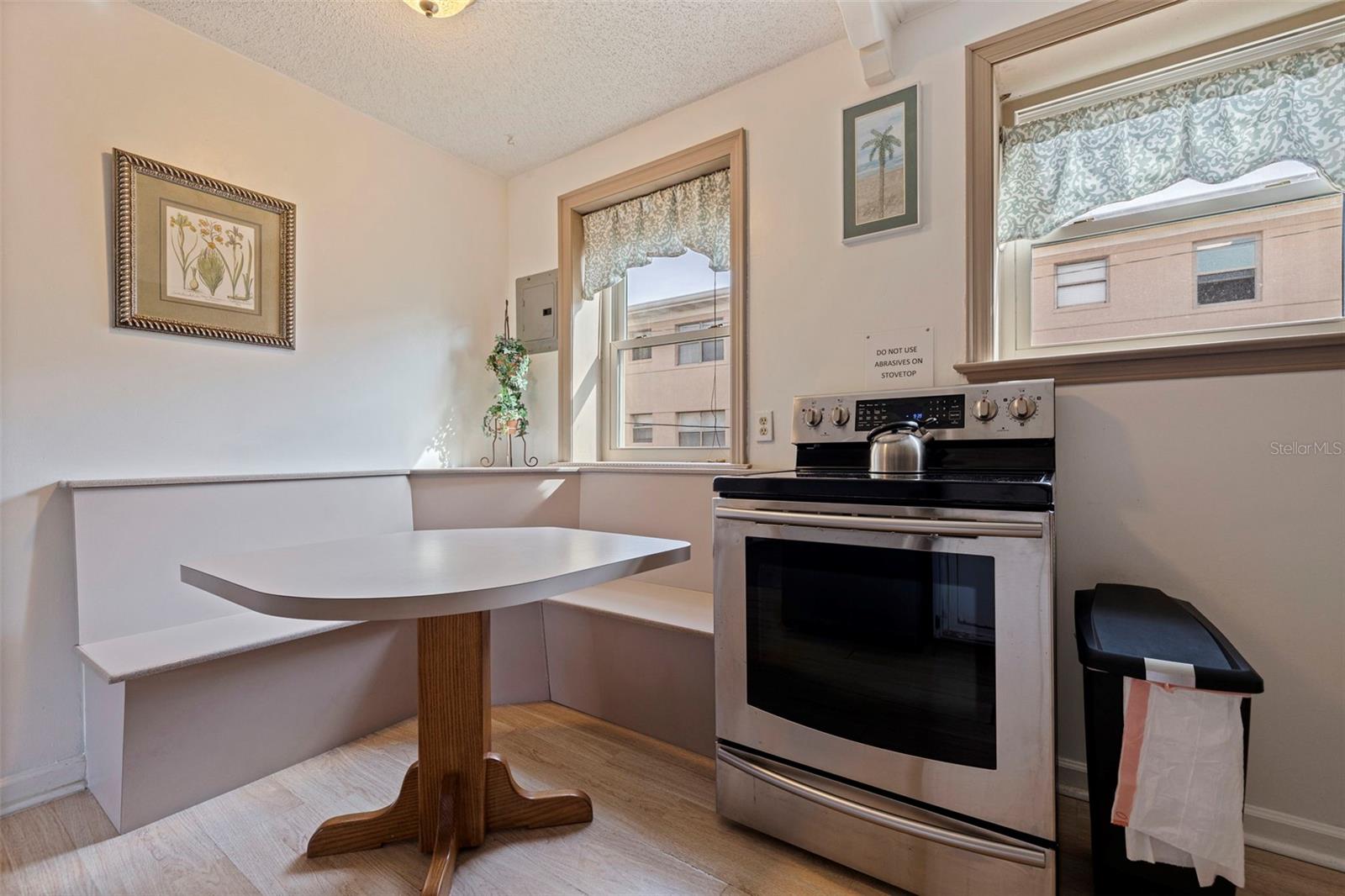 Image 11 of 37 For 6700 Sunset Way 303