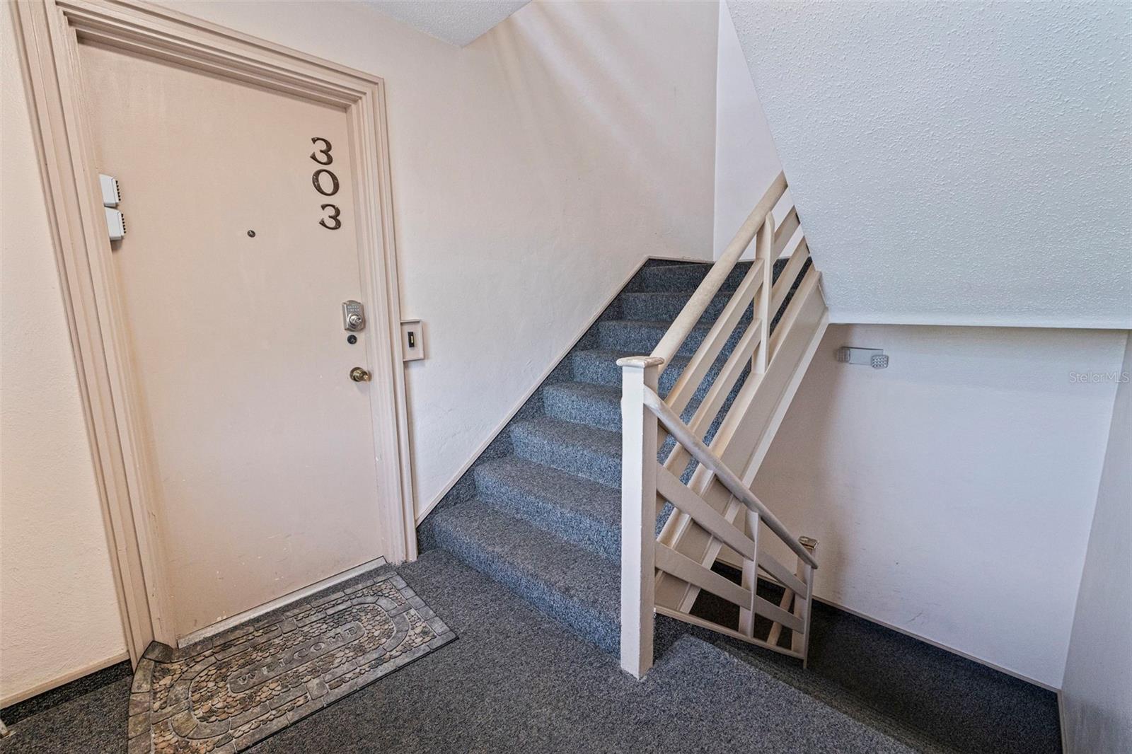 Image 3 of 37 For 6700 Sunset Way 303