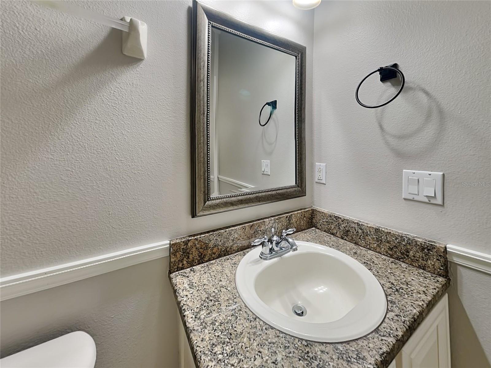 Image 19 of 23 For 20409 Sultana Court