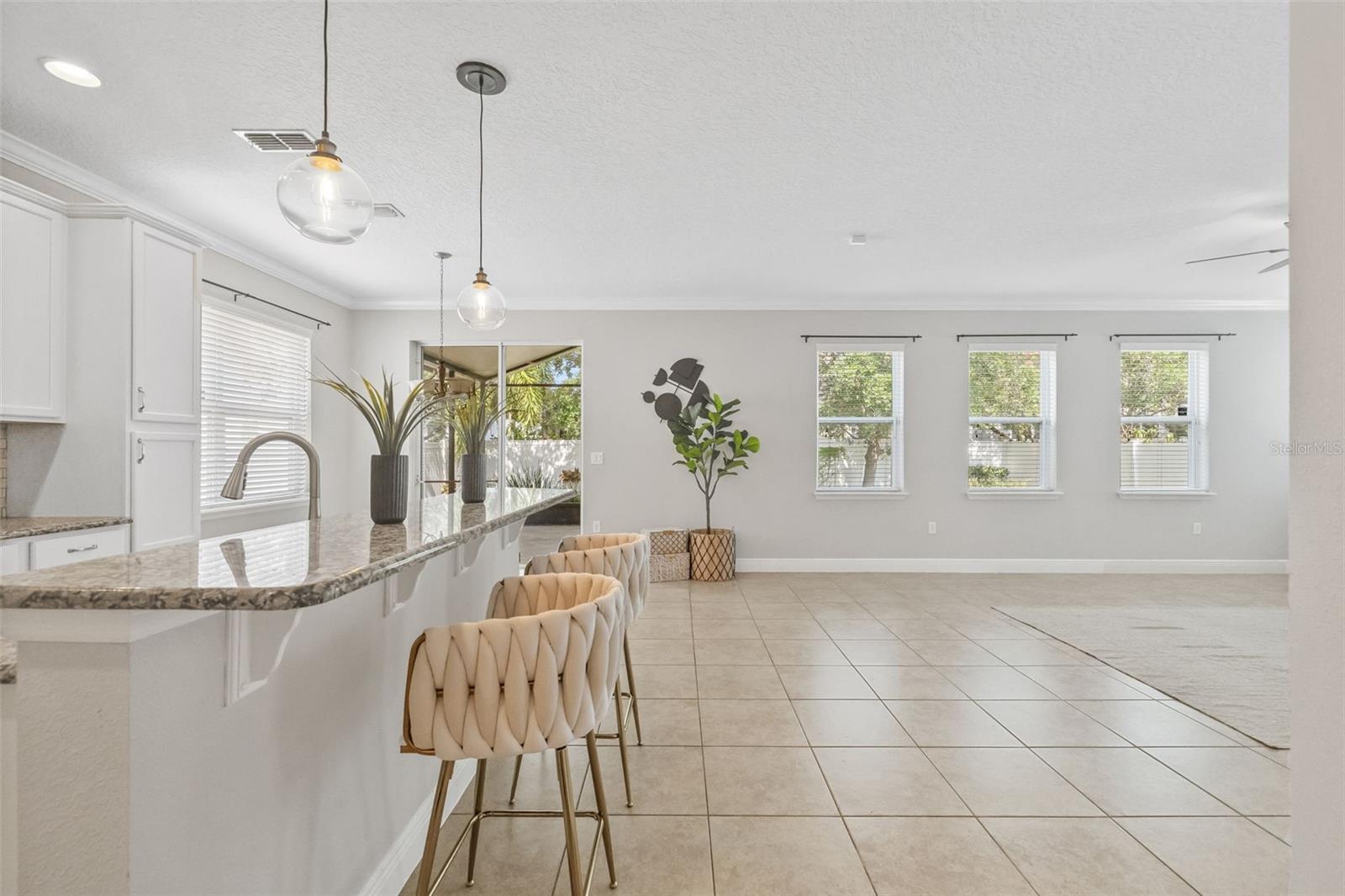 Image 11 of 48 For 7710 Desoto Street