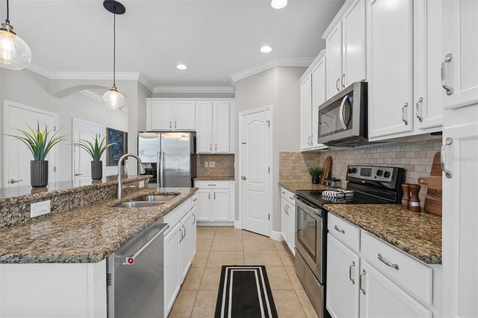 Image 15 of 48 For 7710 Desoto Street