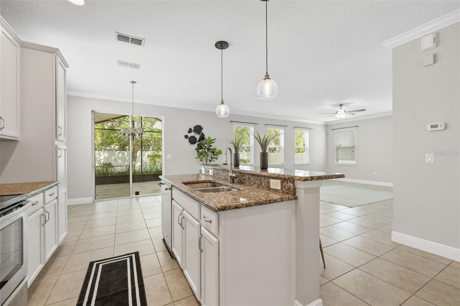 Image 17 of 48 For 7710 Desoto Street