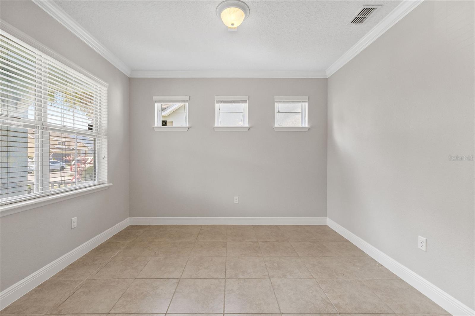 Image 8 of 48 For 7710 Desoto Street