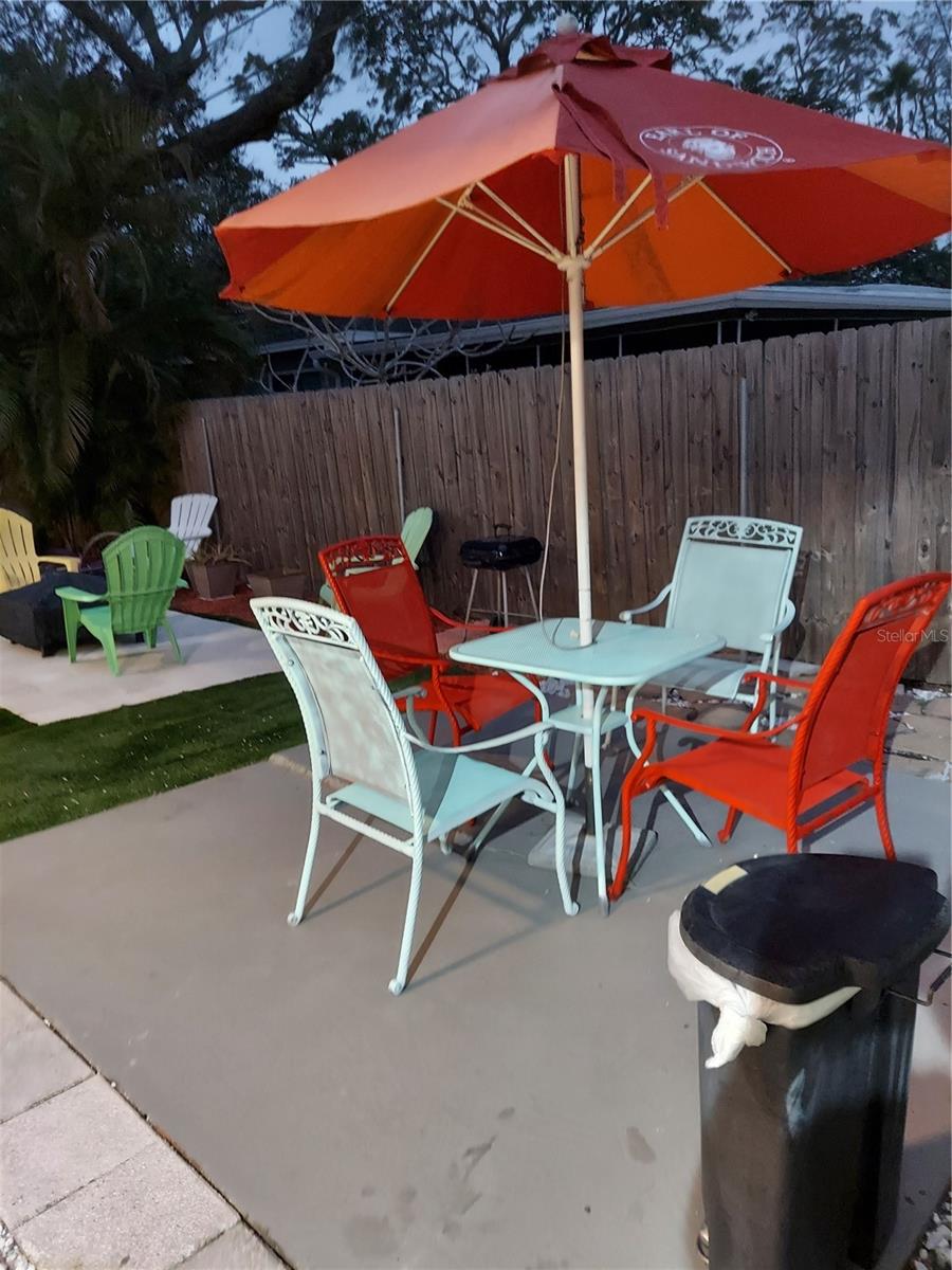 Image 6 of 7 For 8129 23rd Avenue N