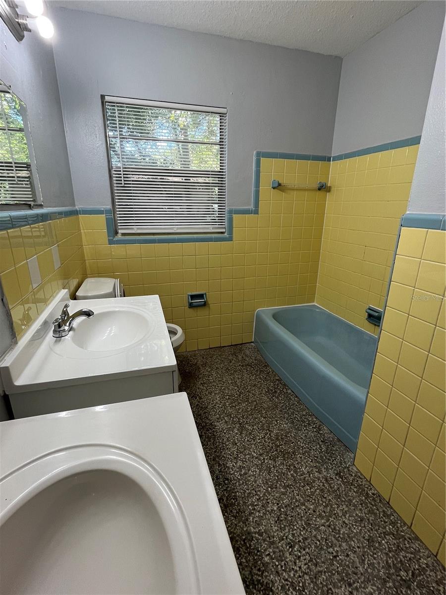 Image 6 of 9 For 4020 Mclane Drive