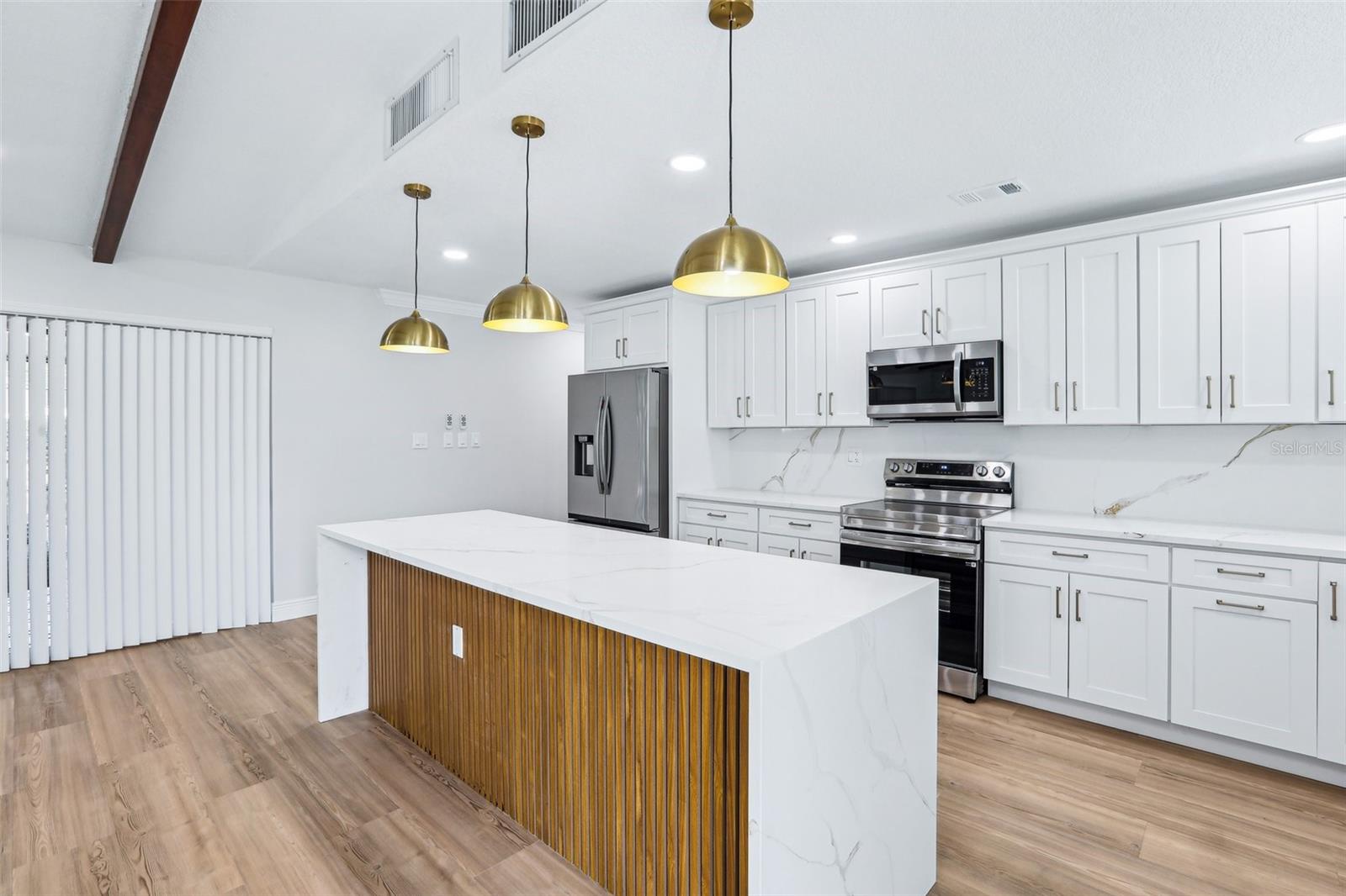 Image 11 of 38 For 1332 Marjohn Avenue