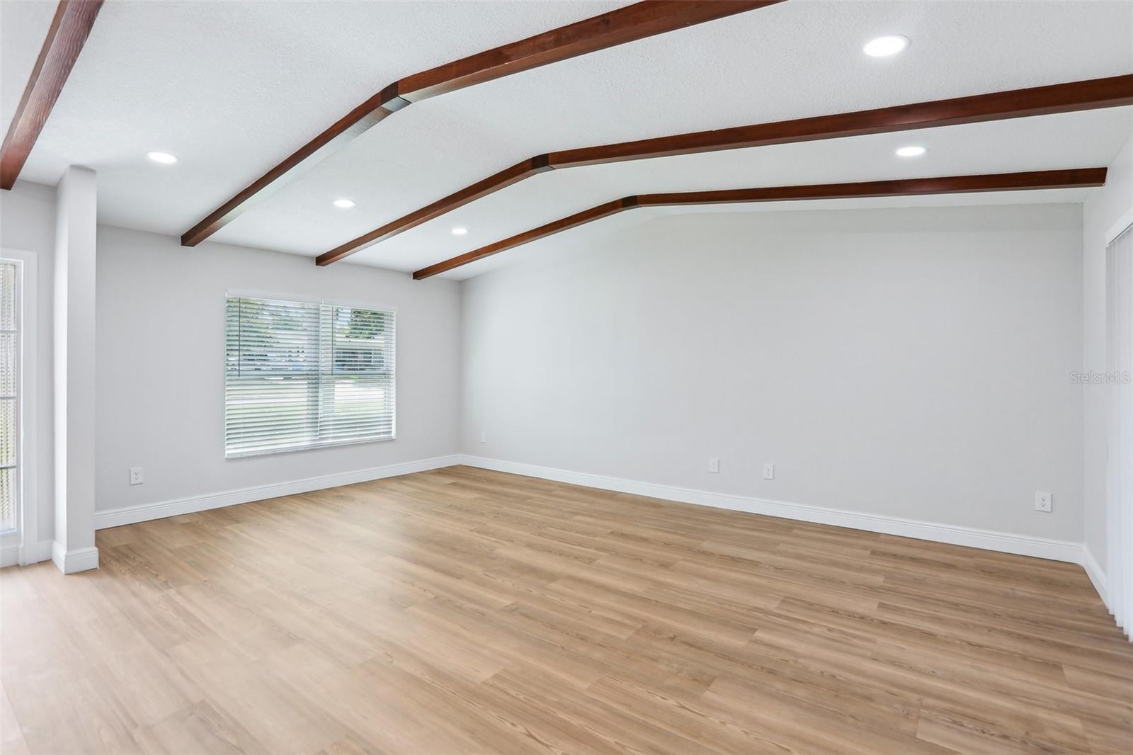Image 8 of 38 For 1332 Marjohn Avenue