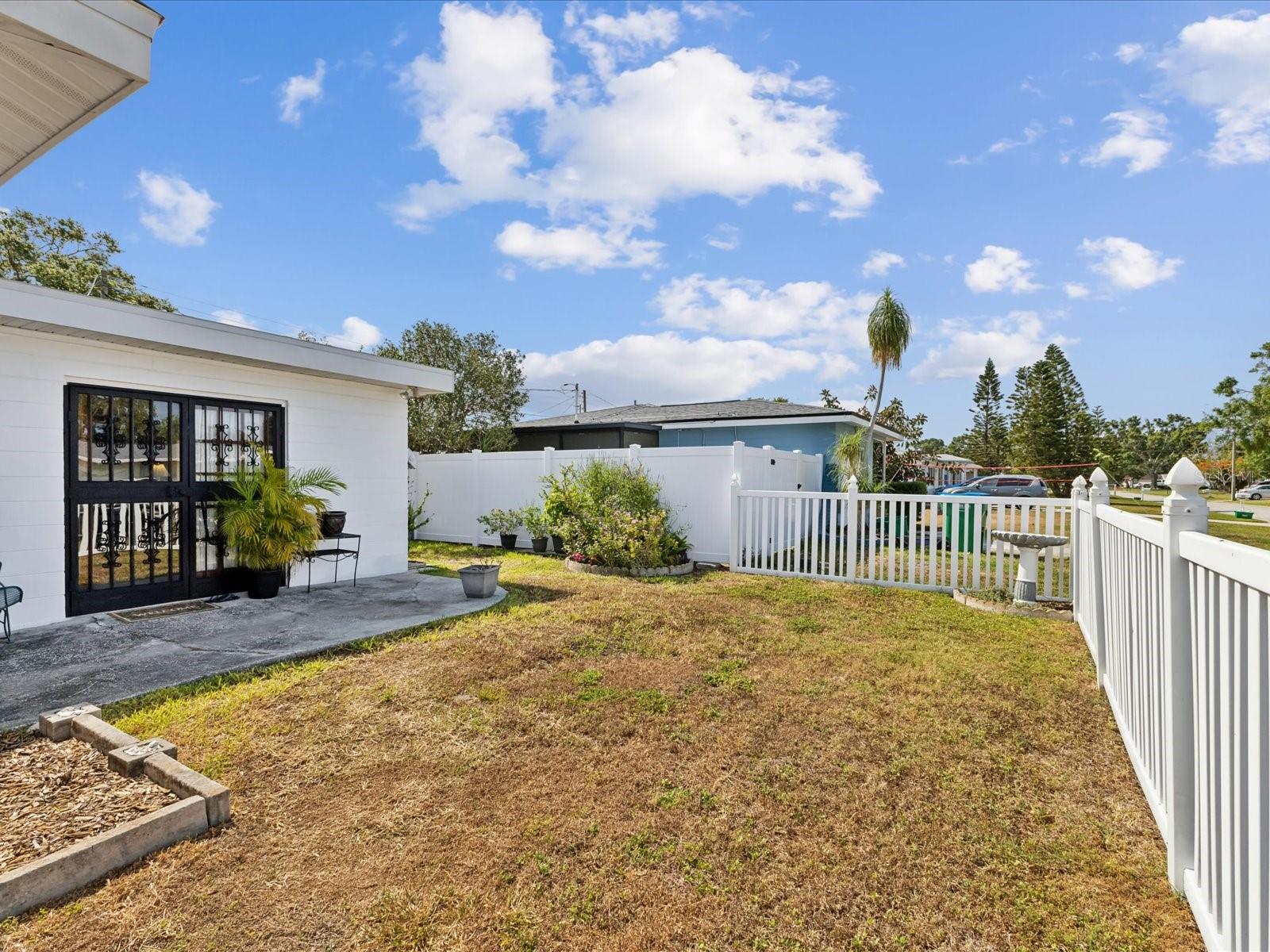 Image 16 of 21 For 5812 52nd Avenue N