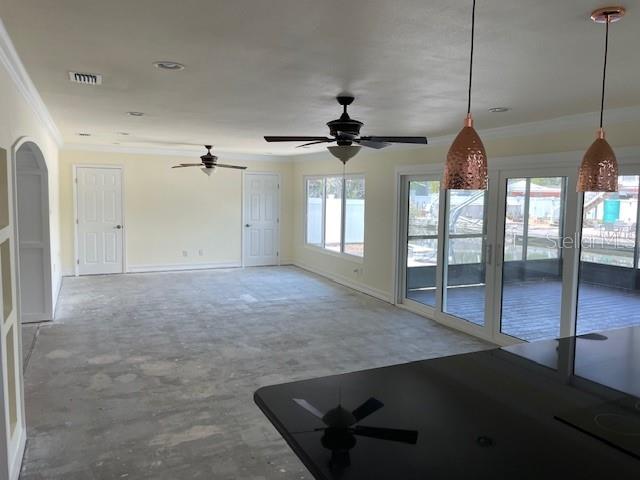 Image 7 of 17 For 10922 Park Drive