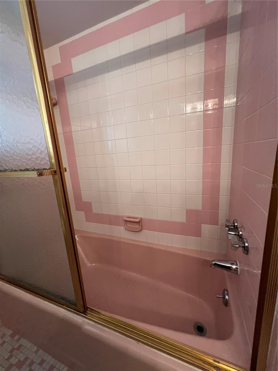 Image 12 of 21 For 10502 Laburnum Drive