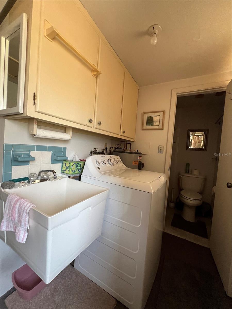 Image 17 of 21 For 10502 Laburnum Drive