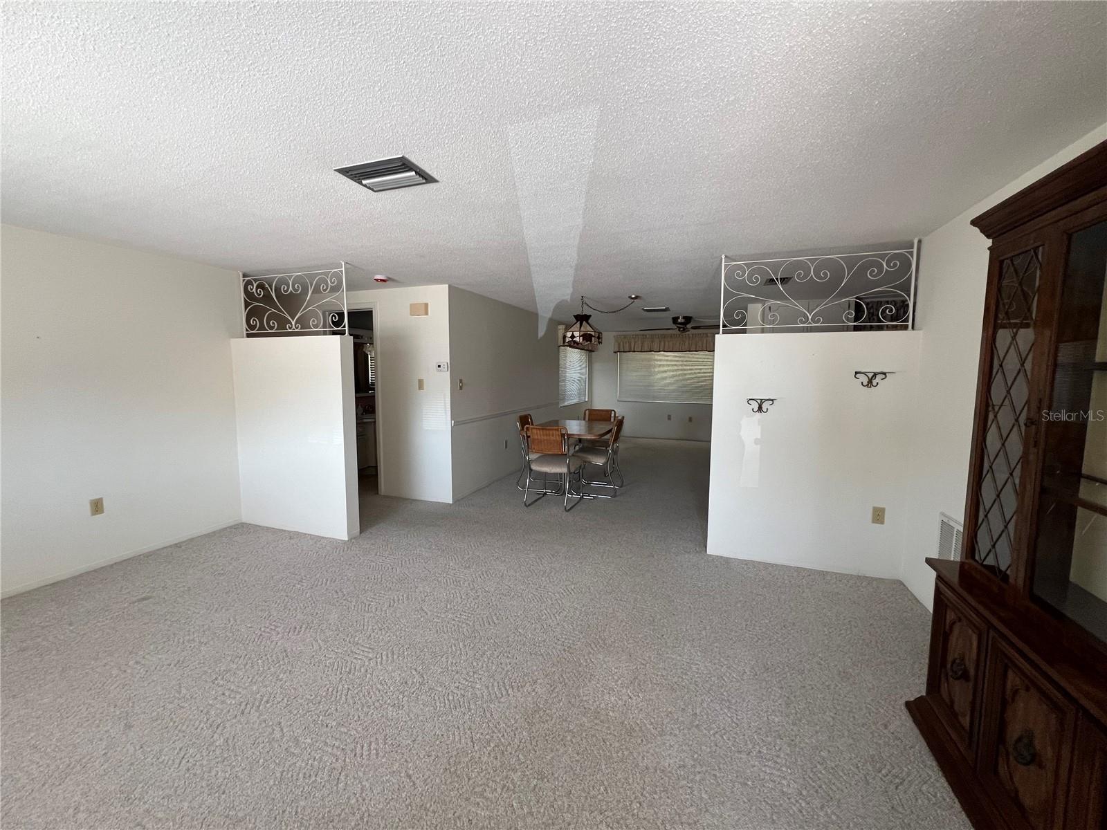 Image 3 of 21 For 10502 Laburnum Drive
