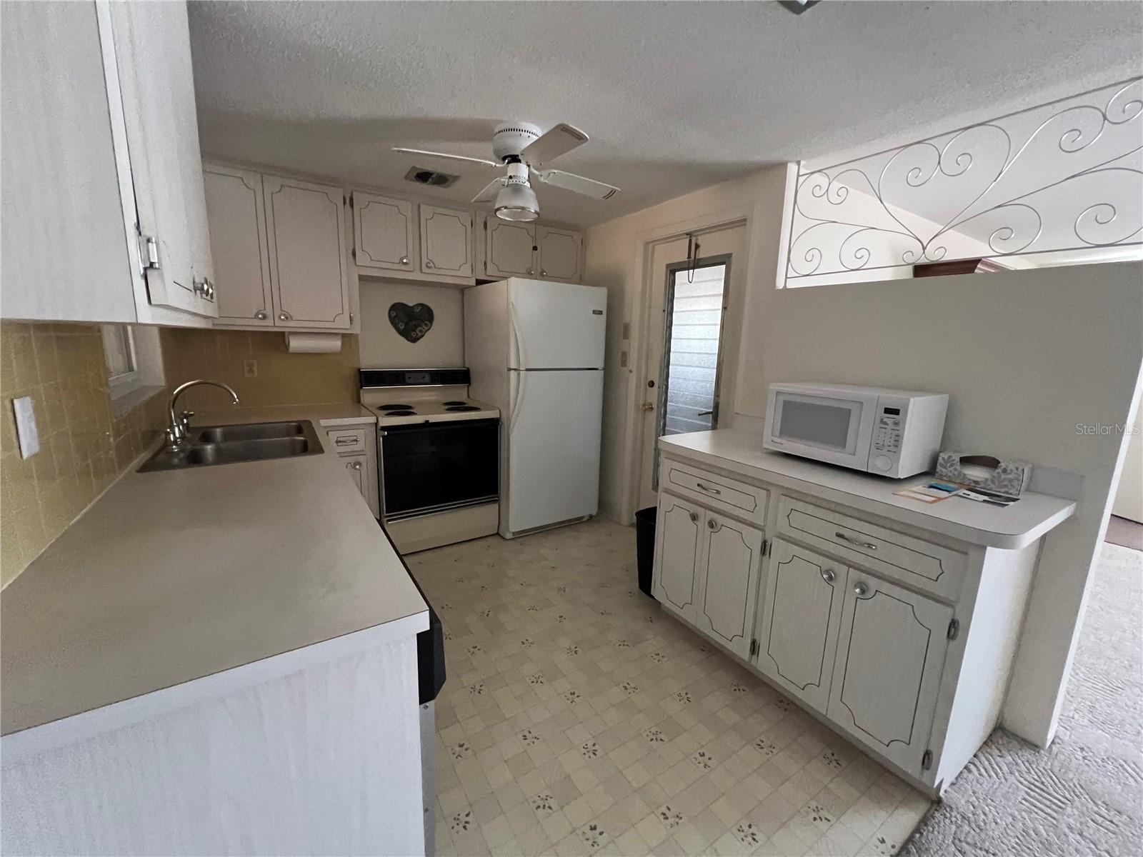 Image 7 of 21 For 10502 Laburnum Drive