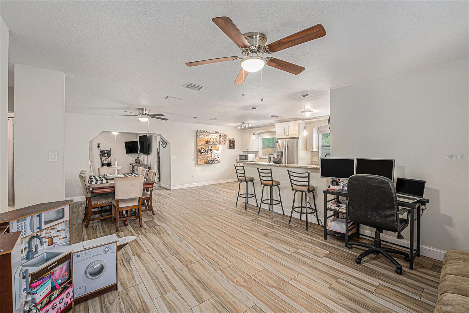 Image 4 of 30 For 9616 56th Street N