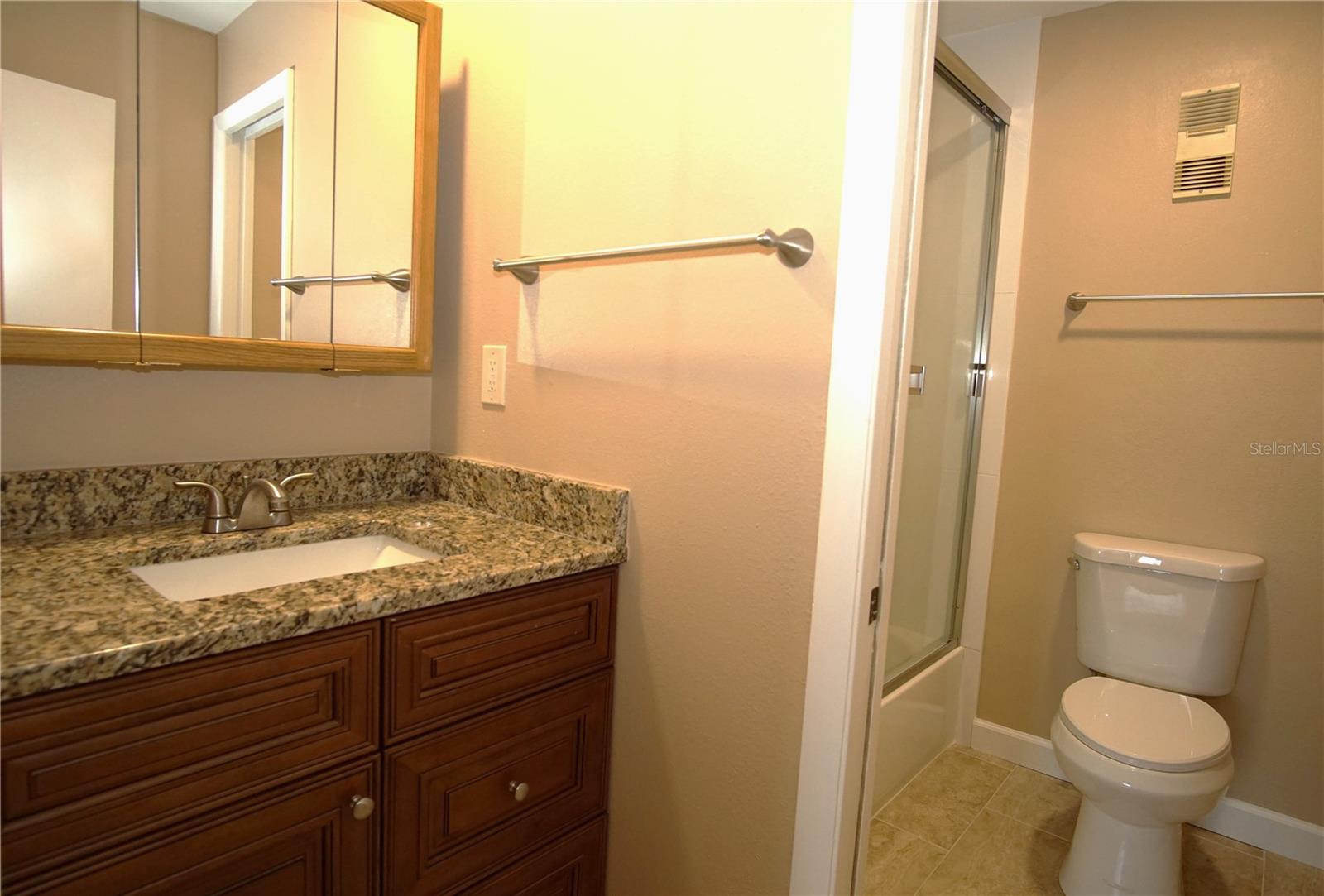 Image 18 of 28 For 8011 Peach Drive 103