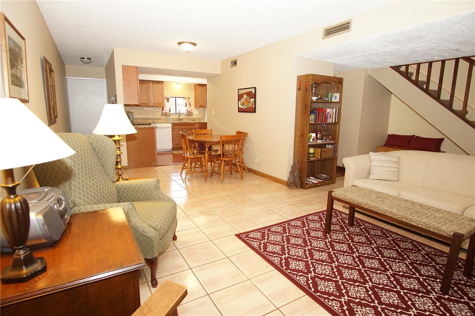 Image 4 of 28 For 8011 Peach Drive 103