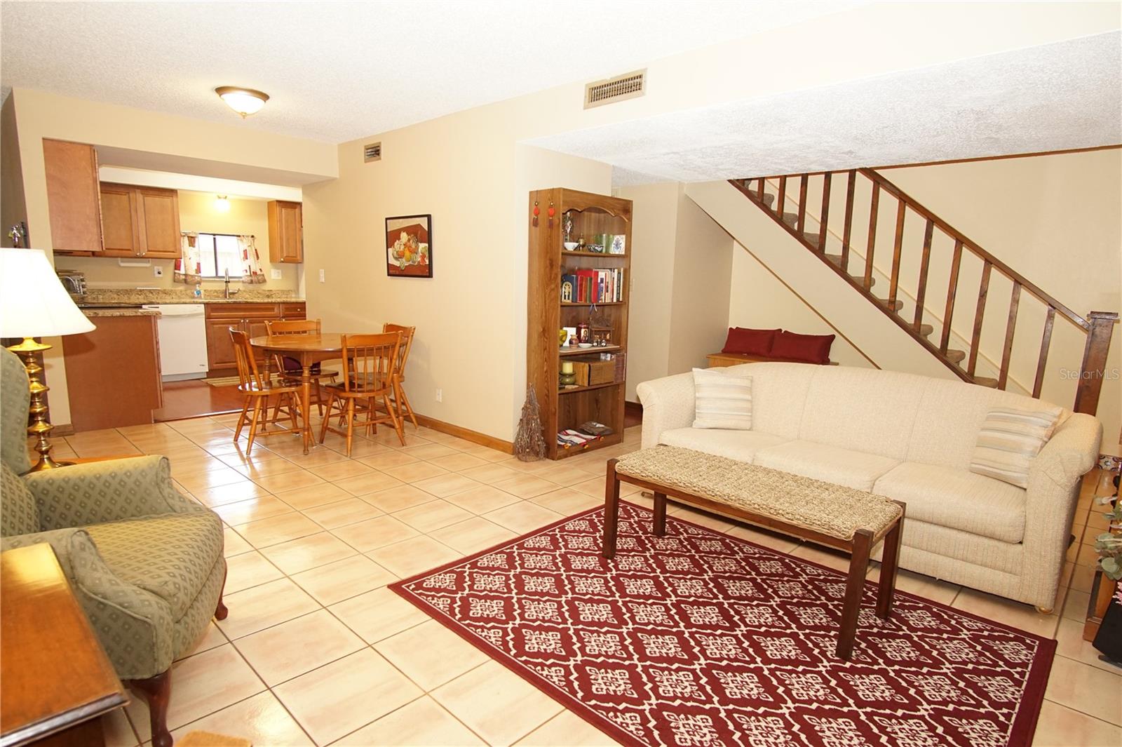 Image 7 of 28 For 8011 Peach Drive 103