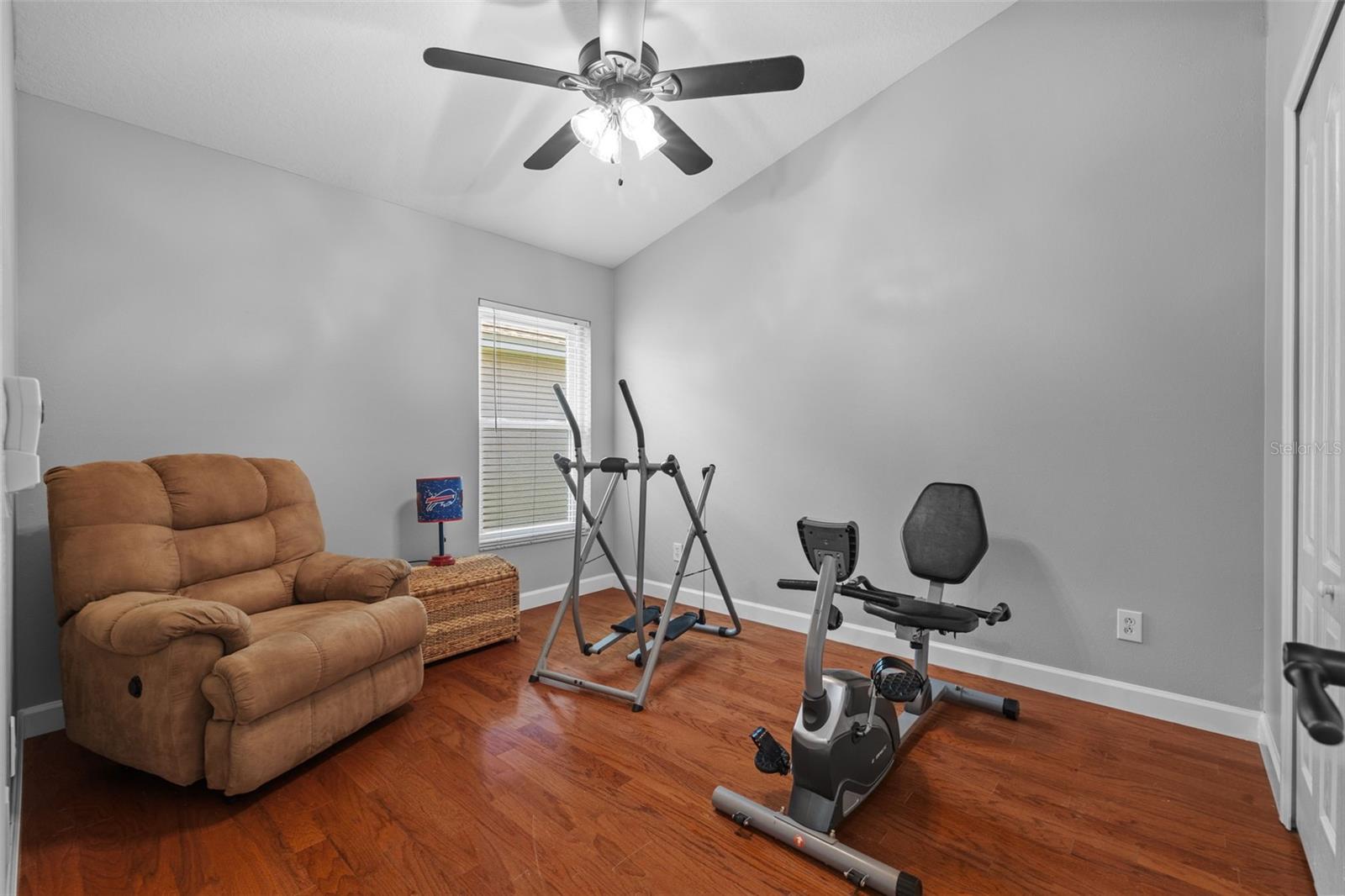 Image 25 of 61 For 18631 Le Dauphine Place