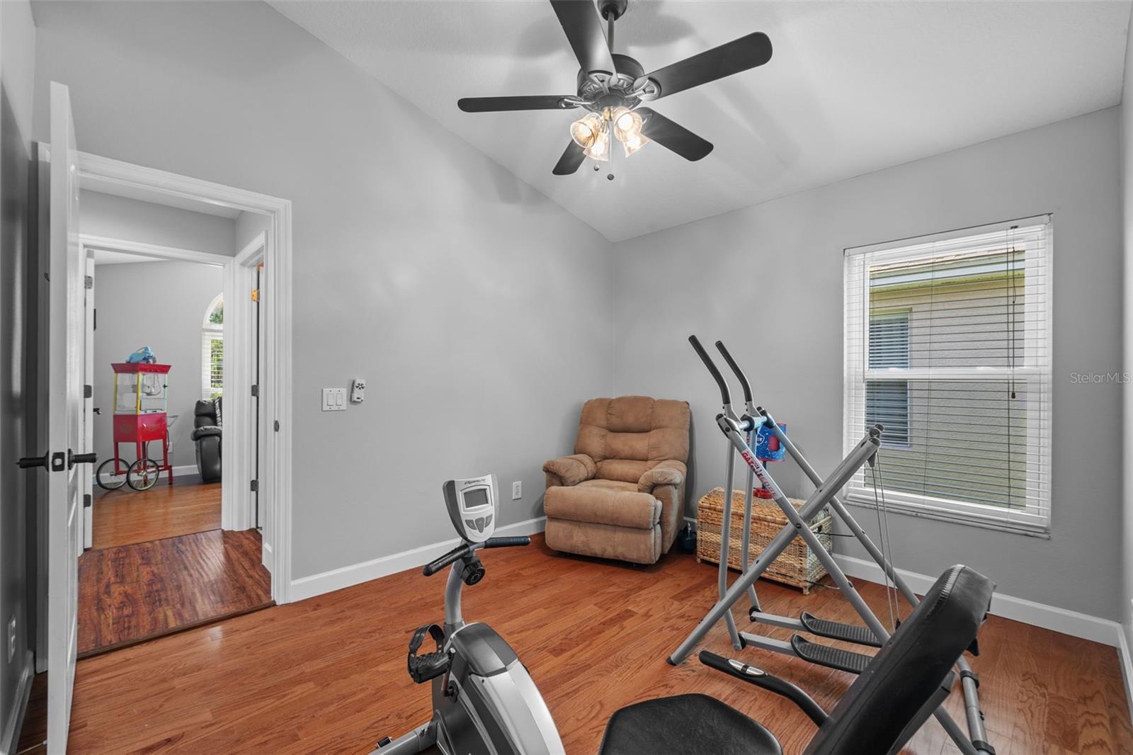 Image 26 of 61 For 18631 Le Dauphine Place