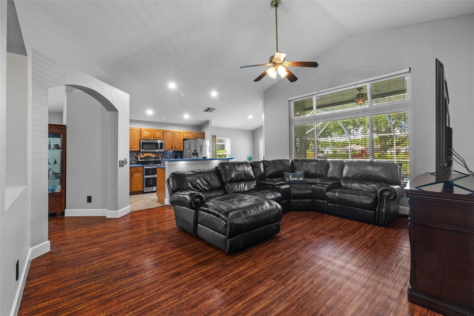 Image 34 of 61 For 18631 Le Dauphine Place