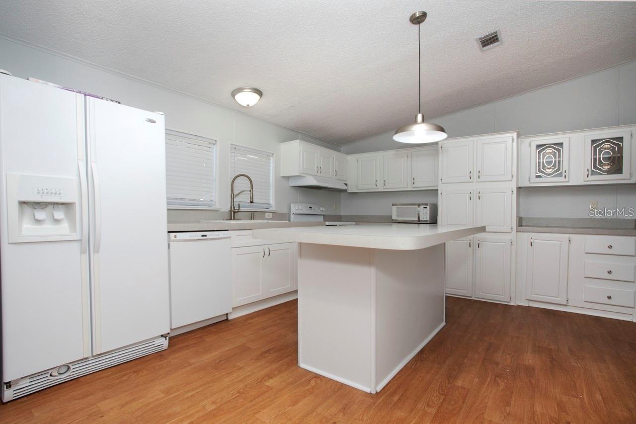 Listing photo id 13 for 5414 Miley Road A