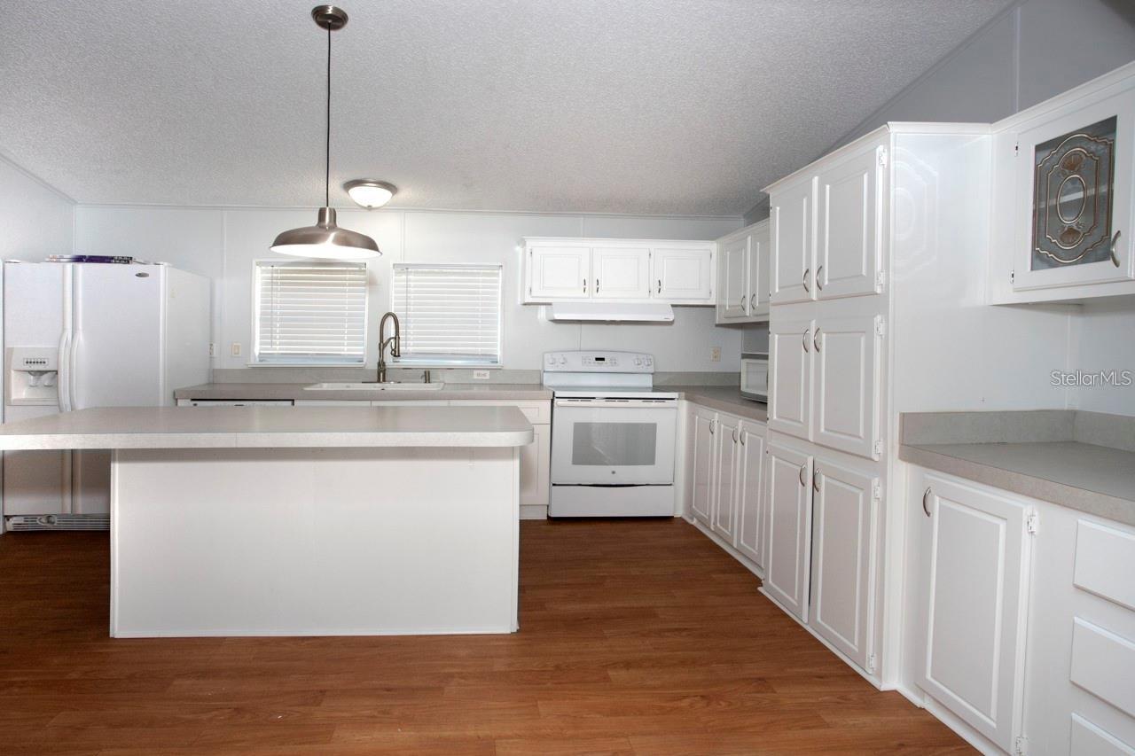 Listing photo id 14 for 5414 Miley Road A