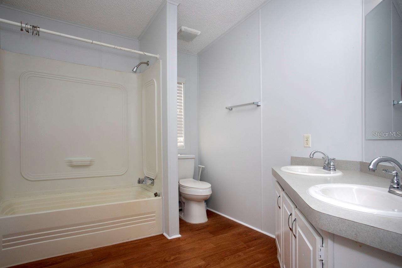 Listing photo id 22 for 5414 Miley Road A