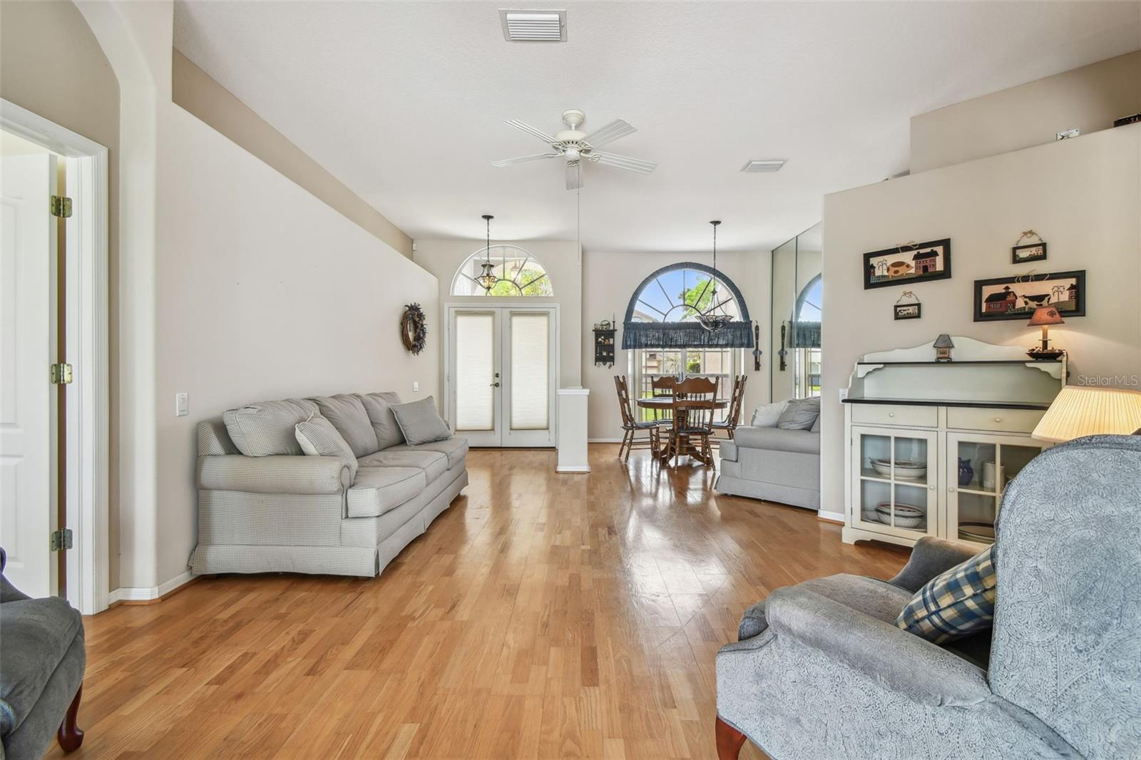 Image 14 of 45 For 9219 Irondale Lane