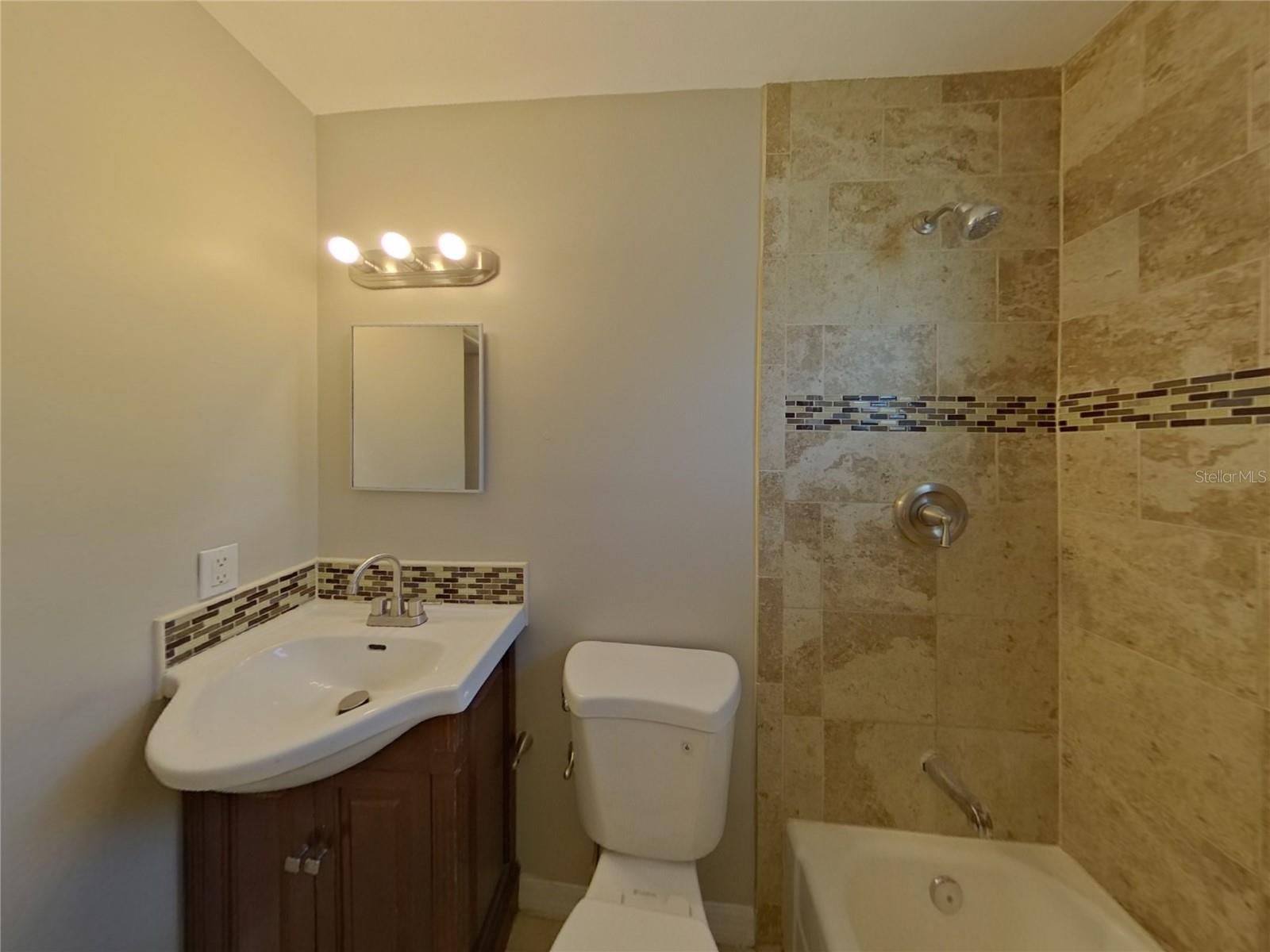Image 15 of 17 For 5645 91st Avenue N