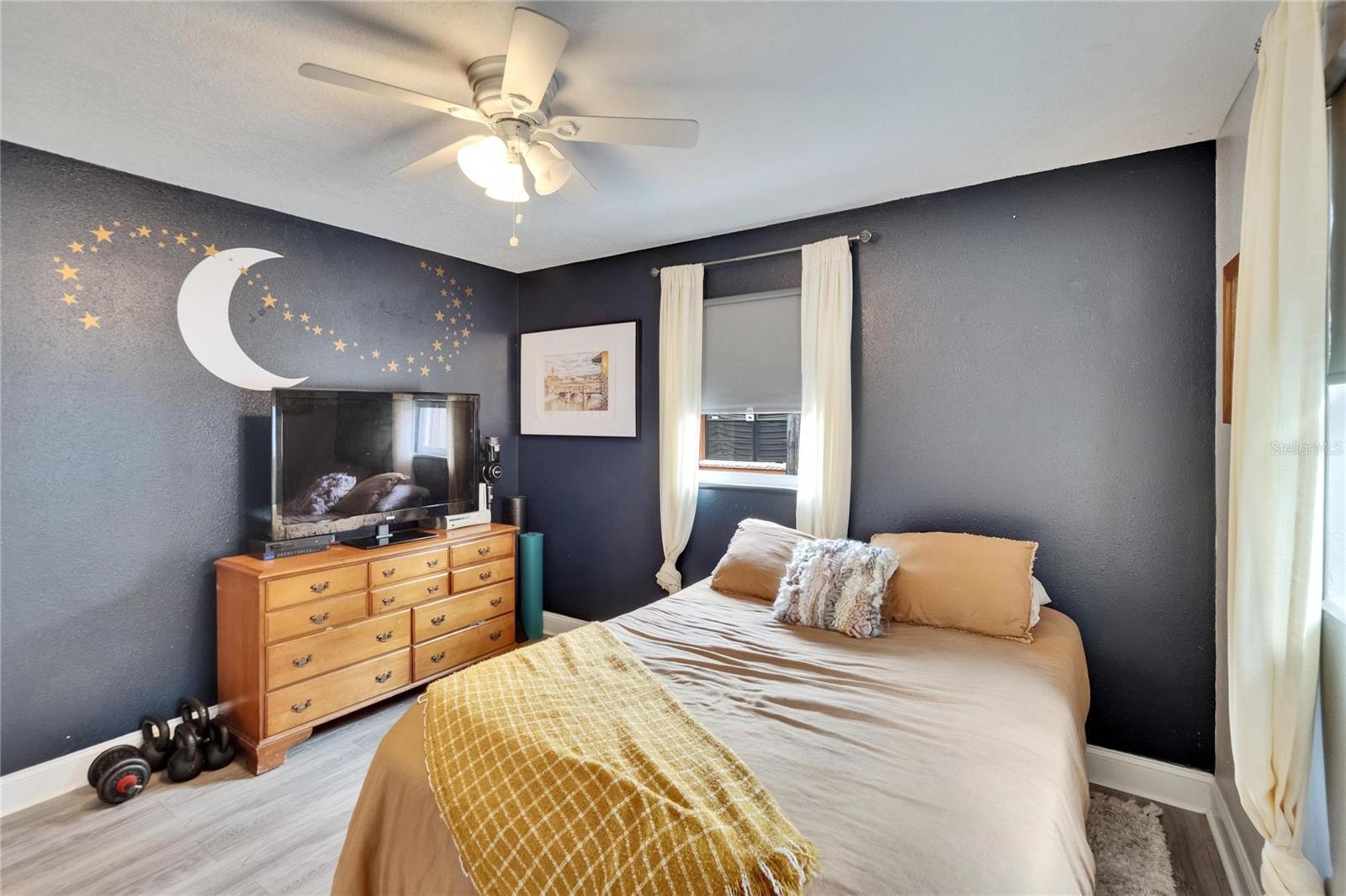 Image 22 of 36 For 6409 23rd Street