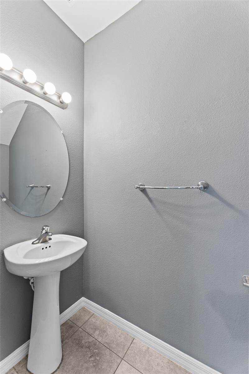 Image 11 of 22 For 7103 Grand Elm Drive
