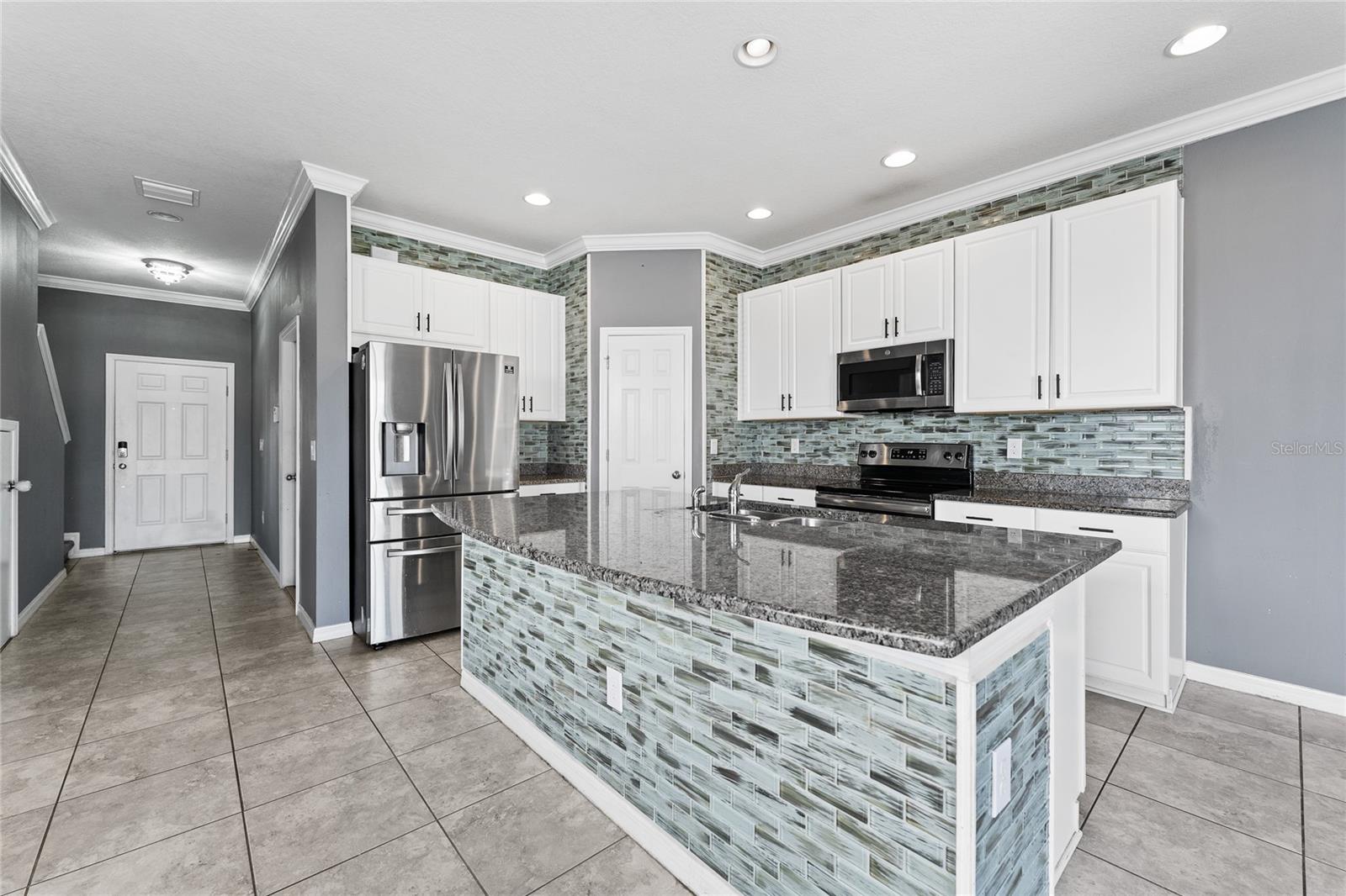 Image 7 of 22 For 7103 Grand Elm Drive