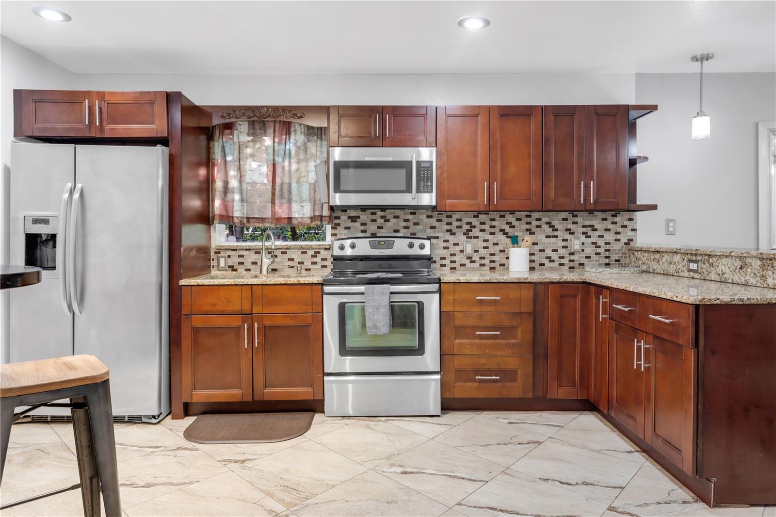 Image 10 of 25 For 2916 Crest Avenue