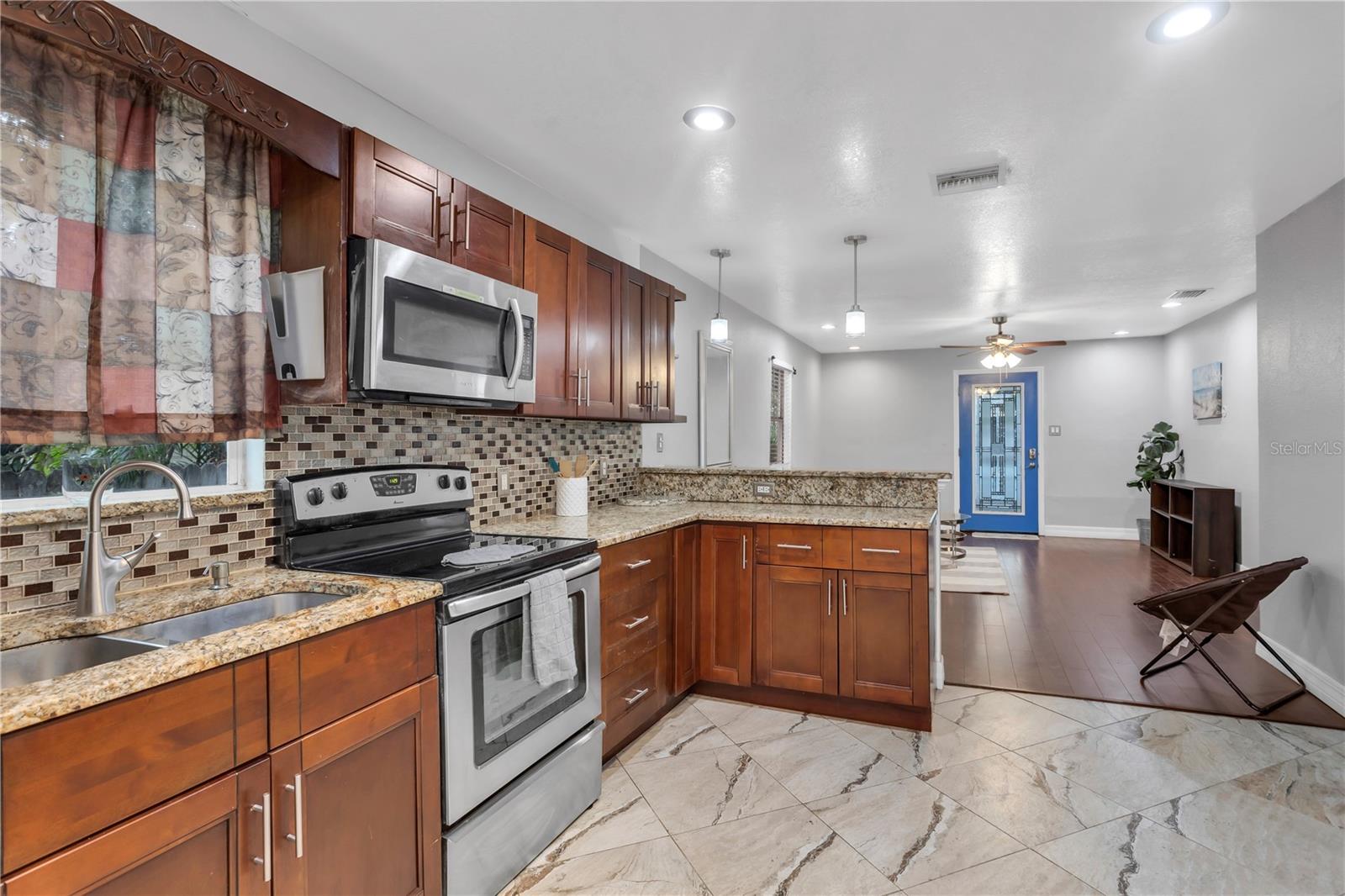 Image 11 of 25 For 2916 Crest Avenue