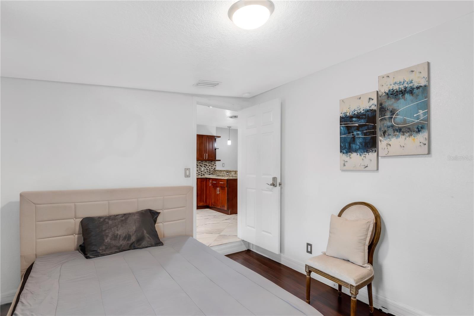 Image 13 of 25 For 2916 Crest Avenue