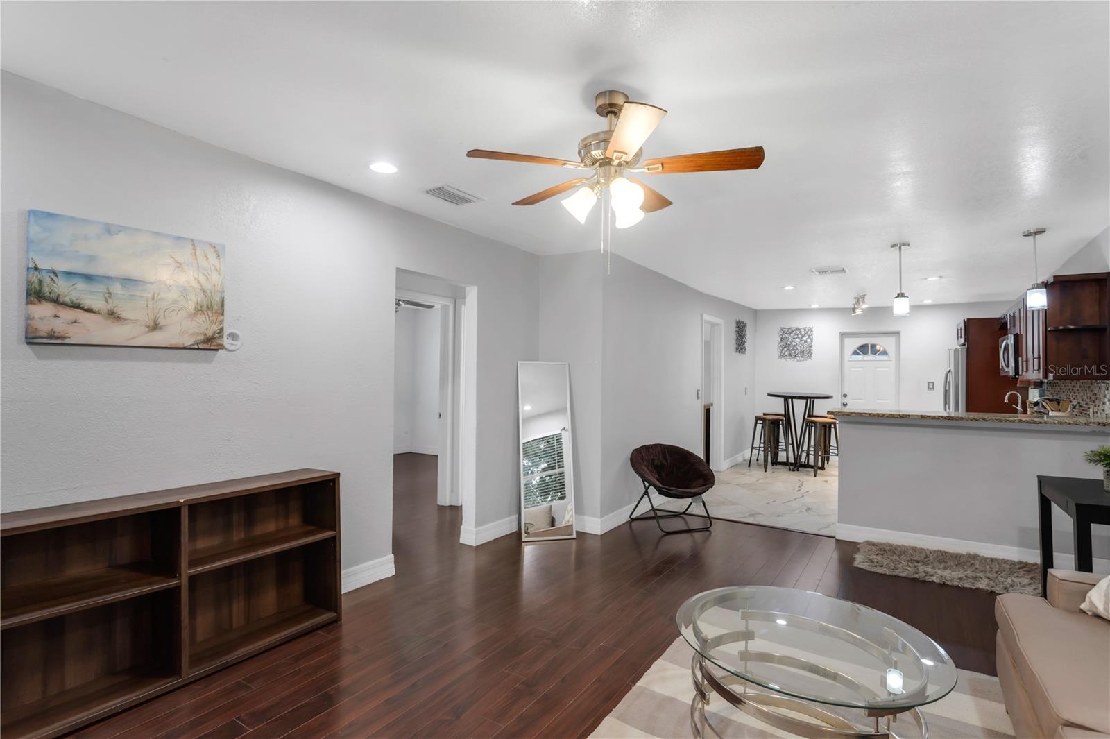 Image 7 of 25 For 2916 Crest Avenue