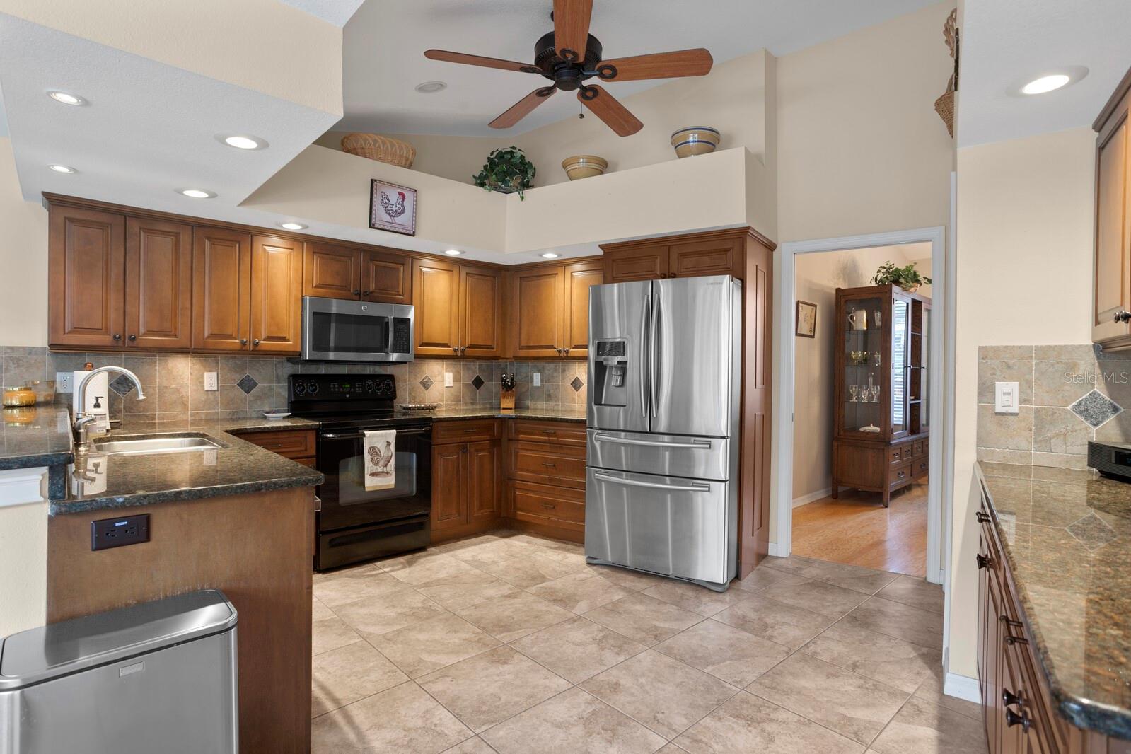 Image 16 of 44 For 4311 Beach Park Drive