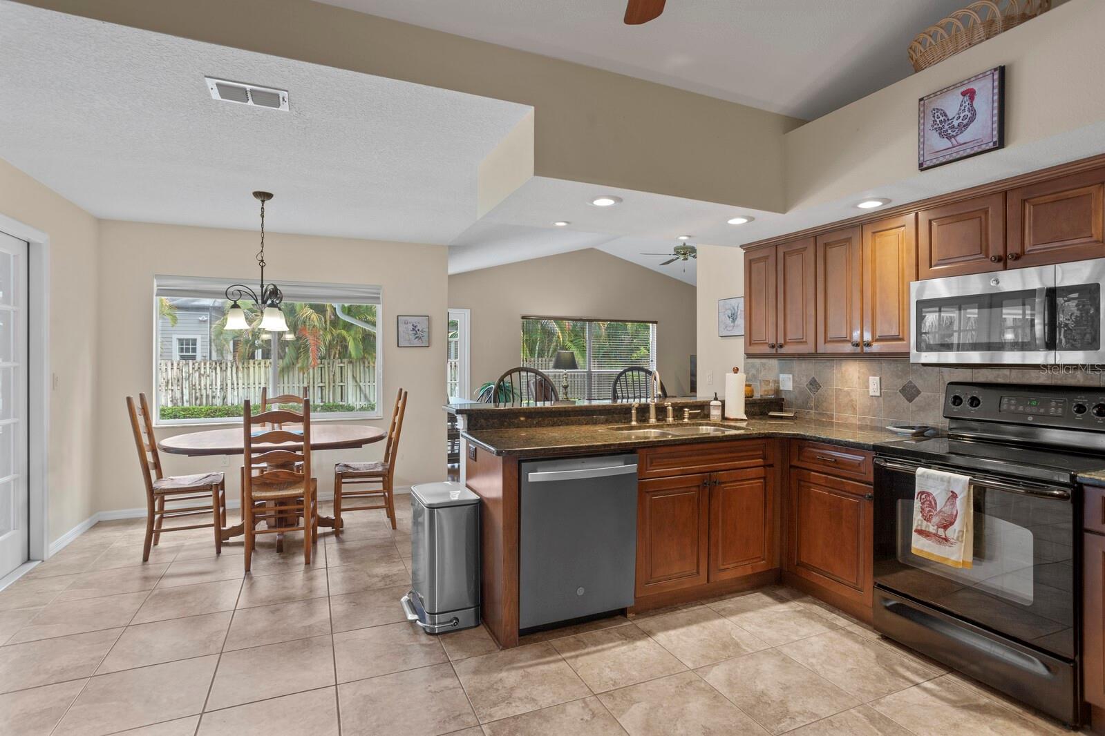 Image 18 of 44 For 4311 Beach Park Drive