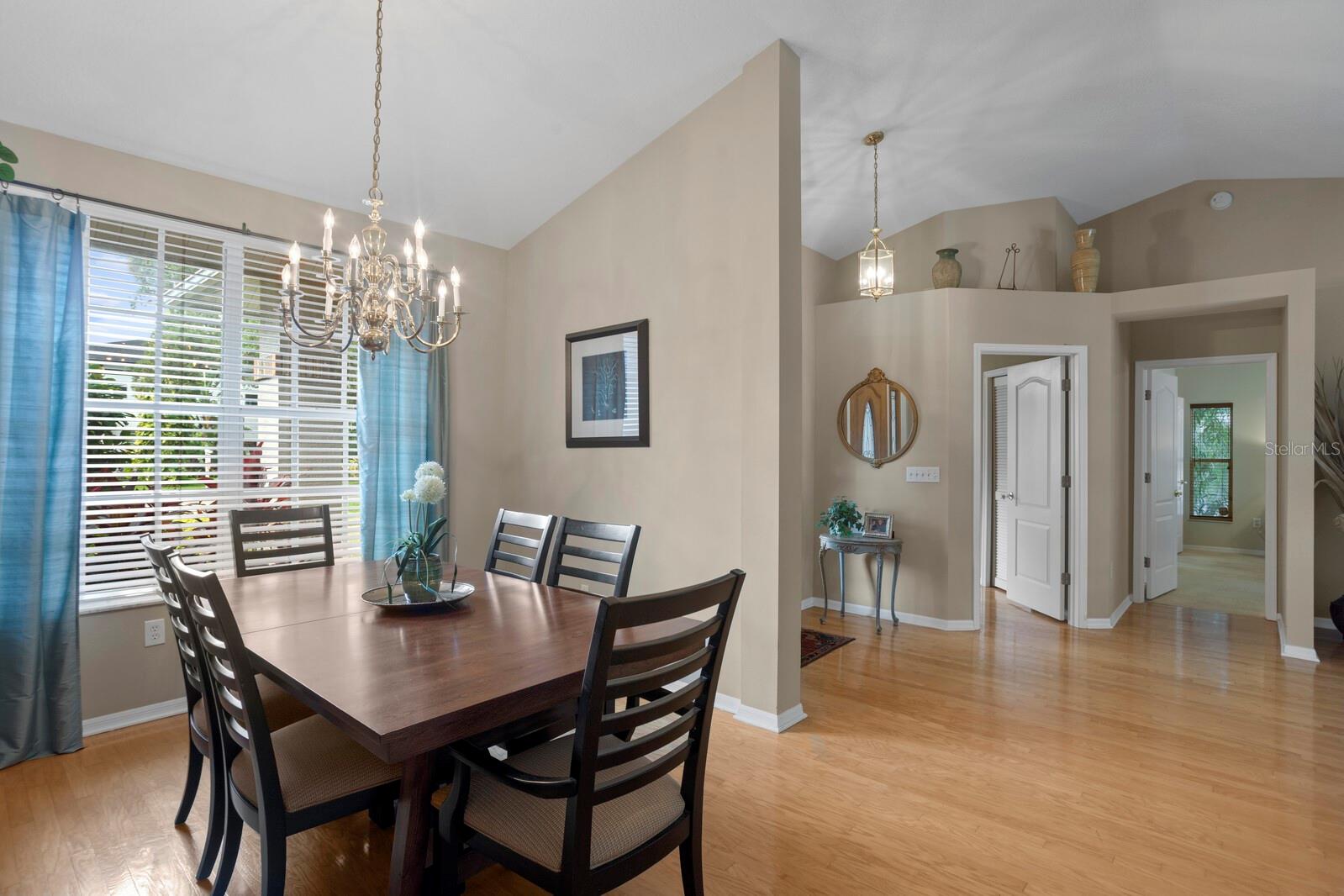 Image 7 of 44 For 4311 Beach Park Drive