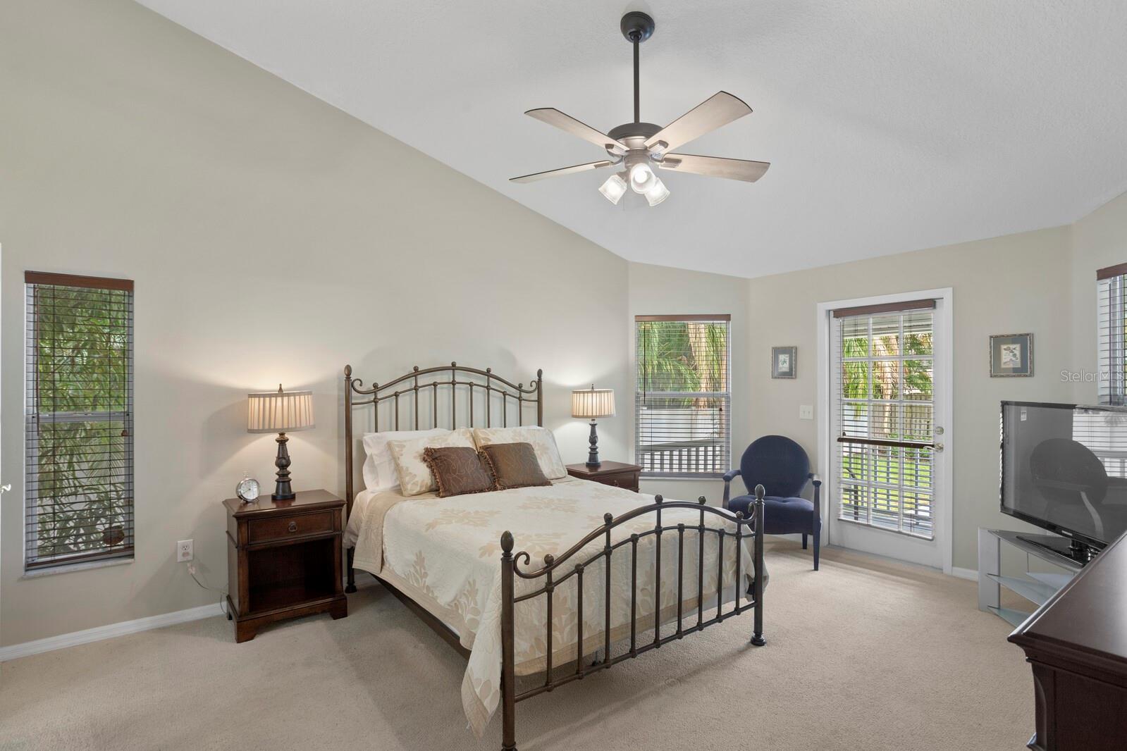 Image 8 of 44 For 4311 Beach Park Drive